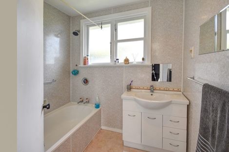 Photo of property in 21 Burgess Street, Green Island, Dunedin, 9018