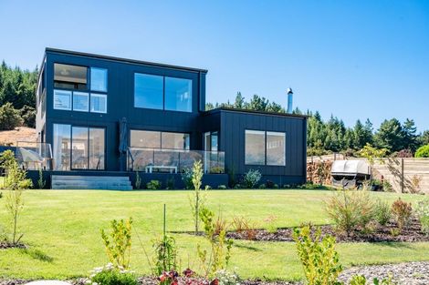 Photo of property in 6 Platinum Ridge, Wanaka, 9305