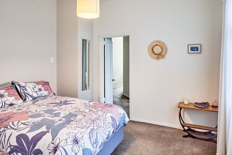 Photo of property in 2/14 Oroua Street, Eastbourne, Lower Hutt, 5013