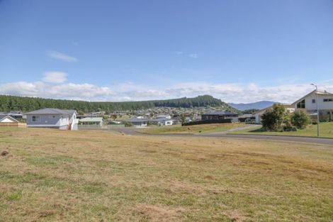 Photo of property in 8 Wai Kite Kite Place, Motuoapa, 3382