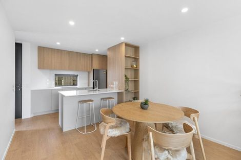 Photo of property in 4/90 Holly Road, St Albans, Christchurch, 8014