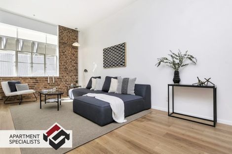 Photo of property in 6 Victoria Street, Hawera, 4610