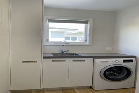 Photo of property in 3 Ussher Place, Pakuranga Heights, Auckland, 2010