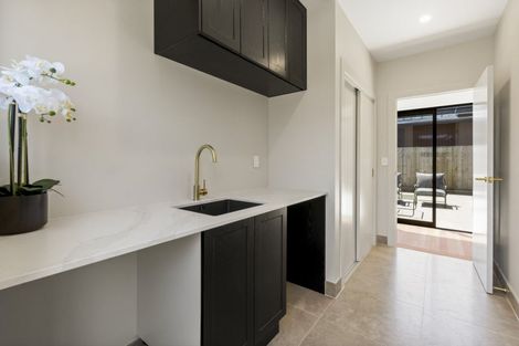 Photo of property in 48 Corriedale Road, Jacks Point, 9371