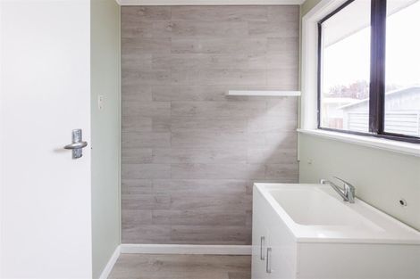 Photo of property in 71 Bridge Street, Bulls, 4818