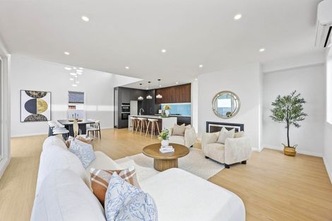 Photo of property in 40a The Esplanade, Eastern Beach, Auckland, 2012