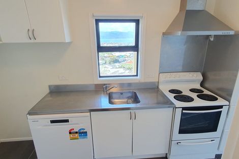 Photo of property in 4 London Road, Korokoro, Lower Hutt, 5012