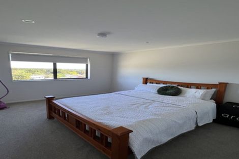 Photo of property in 98 Matairangi Avenue, Totara Heights, Auckland, 2105