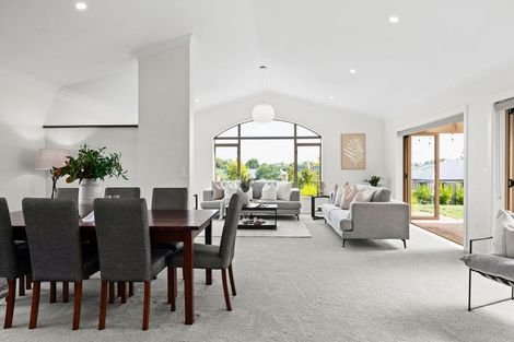 Photo of property in 122 Rototuna Road, Rototuna, Hamilton, 3210