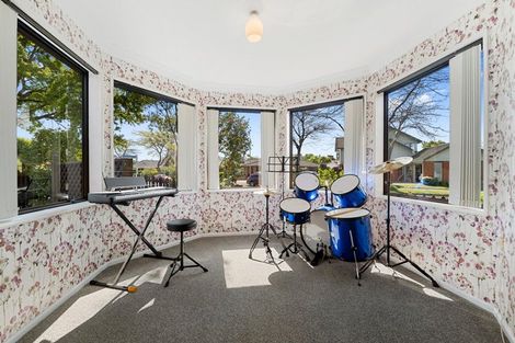 Photo of property in 11 Kedleston Drive, Avonhead, Christchurch, 8042