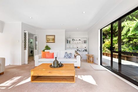 Photo of property in 2/19 Valley Road, Browns Bay, Auckland, 0630