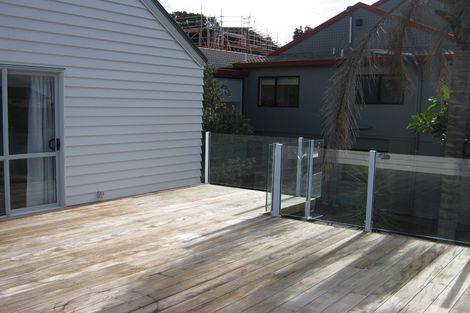 Photo of property in 121a Hobsonville Road, West Harbour, Auckland, 0618