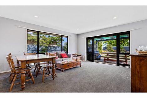 Photo of property in 33 Welsford Street, Woodend, 7610