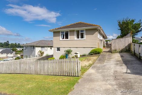 Photo of property in 11 Penguin Grove, Waitangirua, Porirua, 5024