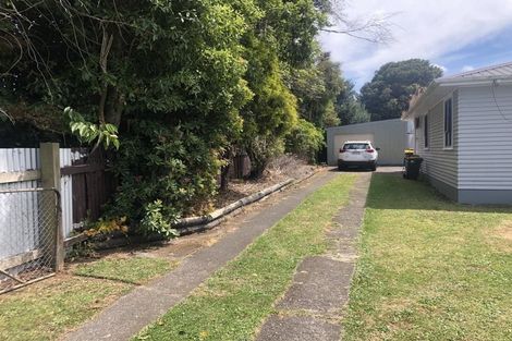 Photo of property in 12 West Street, Eltham, 4322