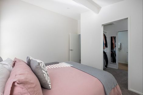 Photo of property in 4 Azalea Place, Brooklands, New Plymouth, 4310