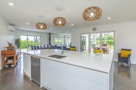 Photo of property in 33 Wakefield Road, Levin, 5571