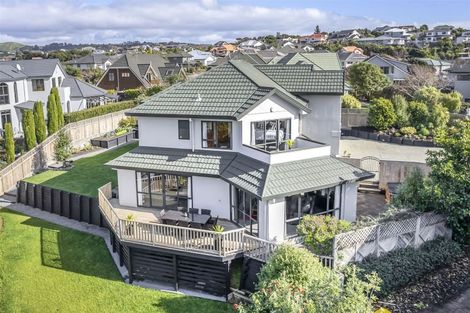 Photo of property in 22 Lanyon Place, Whitby, Porirua, 5024