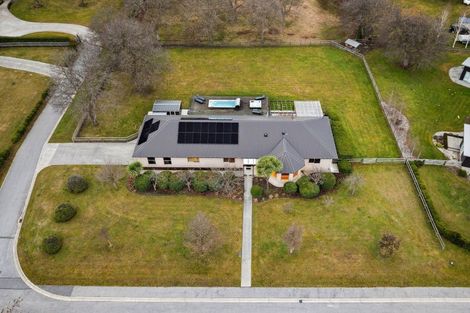 Photo of property in 4 Crawford Place, Lake Hayes, Queenstown, 9304