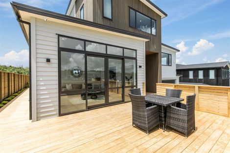 Photo of property in 38 Longshore Drive, Long Bay, Auckland, 0630