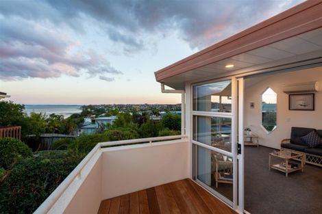 Photo of property in 9a Orchard Road, Browns Bay, Auckland, 0630