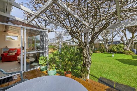 Photo of property in 5 Lydford Place, Spotswood, New Plymouth, 4310