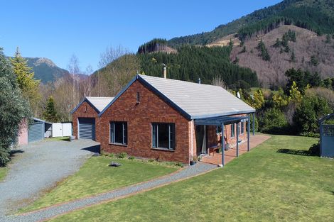 Photo of property in 166 Wakamarina Road, Canvastown, Havelock, 7178