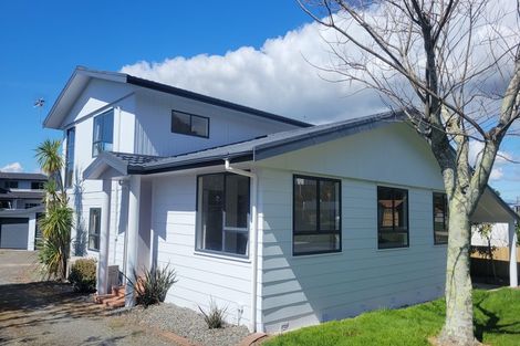 Photo of property in 14 Harbour View Road, Omokoroa, 3114