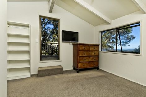 Photo of property in 107 Domain Crescent, Muriwai, 0881