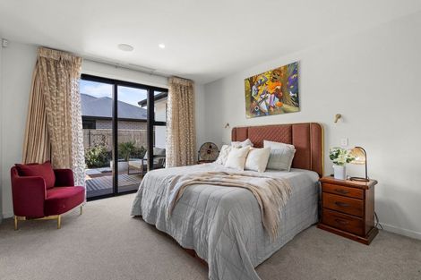 Photo of property in 34 Evelyn Crescent, Marshland, Christchurch, 8083