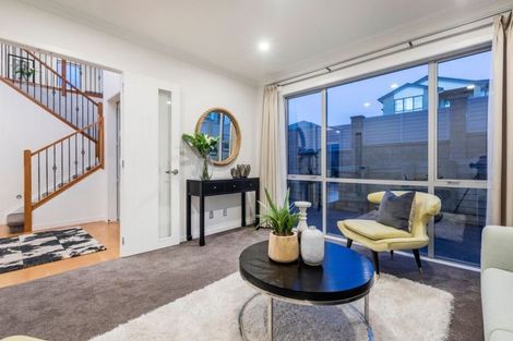 Photo of property in 99 Medallion Drive, Oteha, Auckland, 0632