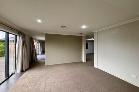 Photo of property in 16 Somerton Drive, Huntington, Hamilton, 3210