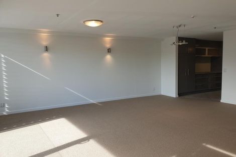 Photo of property in Aqua, 9/74 Oriental Parade, Oriental Bay, Wellington, 6011