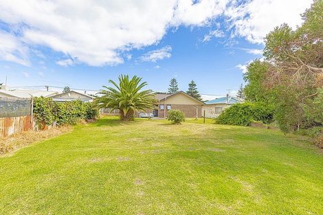 Photo of property in 12 Seafront Road, Castlecliff, Whanganui, 4501