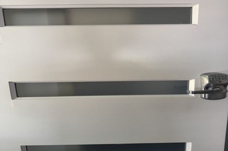 Photo of property in 17 Dundale Avenue, Blockhouse Bay, Auckland, 0600