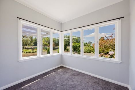 Photo of property in 2070 State Highway 2, Waipukurau, 4285