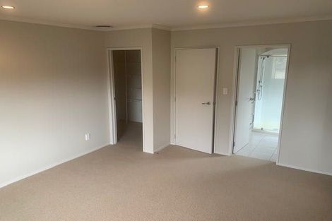 Photo of property in 28 Heidi Crescent, Flat Bush, Auckland, 2016