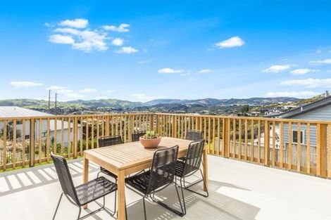 Photo of property in 20 Madeira Close, Whitby, Porirua, 5024