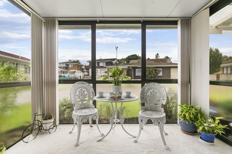 Photo of property in 2/108a Pakuranga Road, Pakuranga, Auckland, 2010