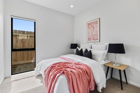 Photo of property in 63 Flanshaw Road, Te Atatu South, Auckland, 0610