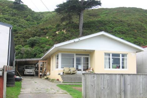 Photo of property in 120 Gracefield Road, Gracefield, Lower Hutt, 5010
