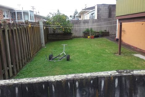 Photo of property in 2/92 Grey Street, Onehunga, Auckland, 1061