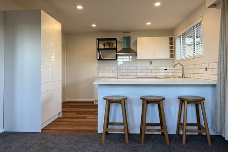 Photo of property in 12 Parkview Place, Avonhead, Christchurch, 8042