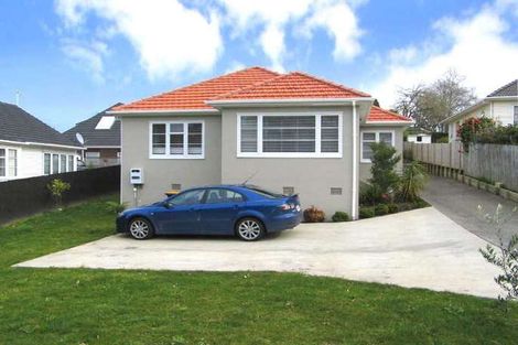 Photo of property in 241 Lake Road, Belmont, Auckland, 0622