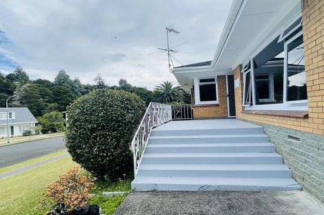 Photo of property in 5 Freshney Place, Hillpark, Auckland, 2102
