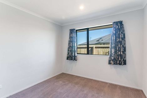 Photo of property in 100 Strauss Drive, Rolleston, 7614