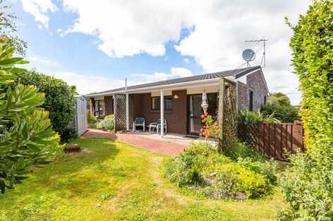 Photo of property in 12 Skipage Grove, Featherston, 5710