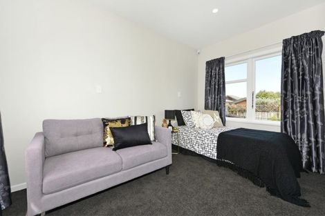 Photo of property in 1/10 Victoria Street, Ebdentown, Upper Hutt, 5018