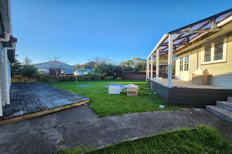 Photo of property in 216 Russell Road, Manurewa, Auckland, 2102