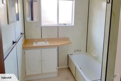 Photo of property in 17 Awanui Drive, Waikanae, 5036